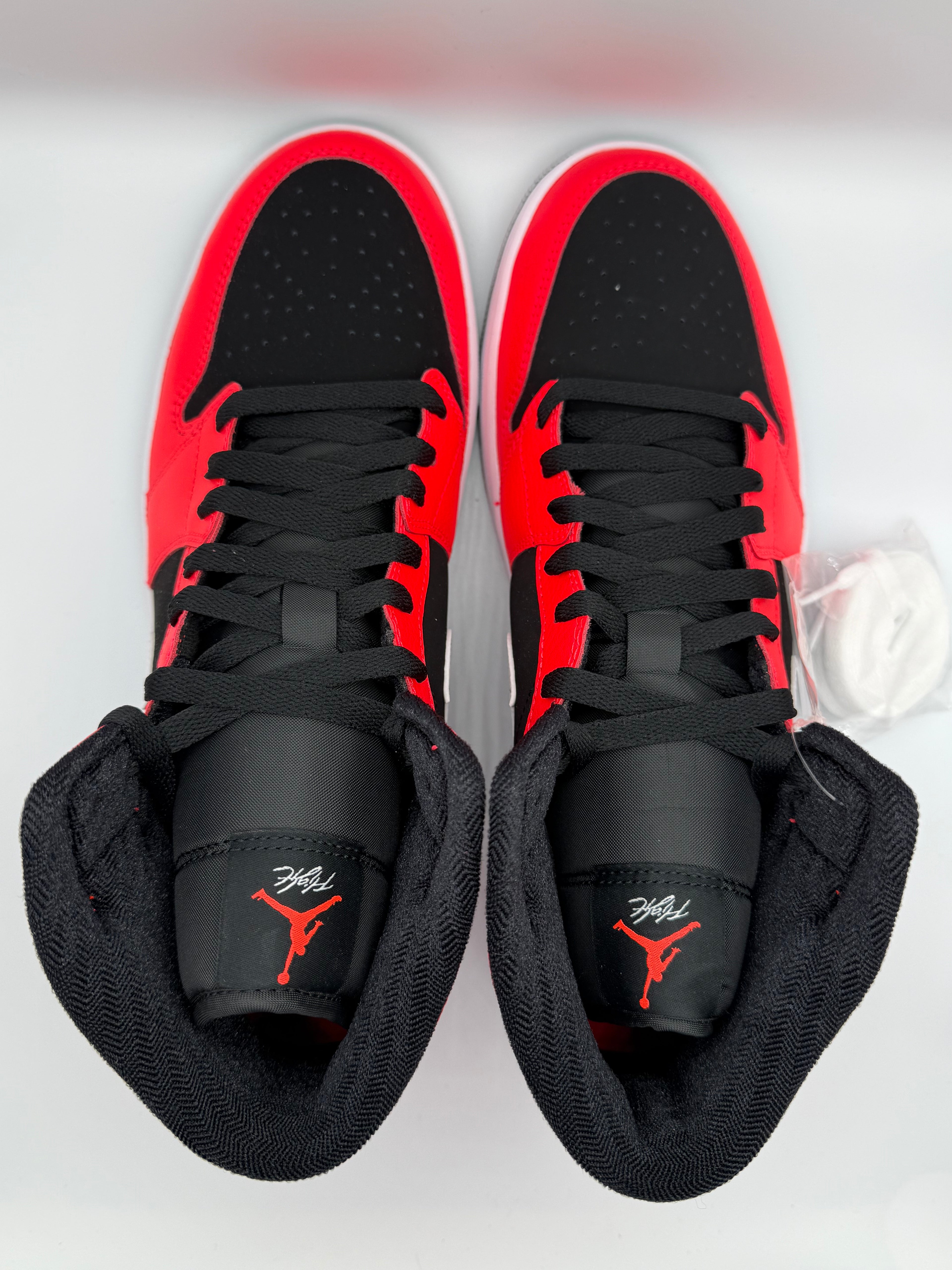 Air Jordan 1 Mid