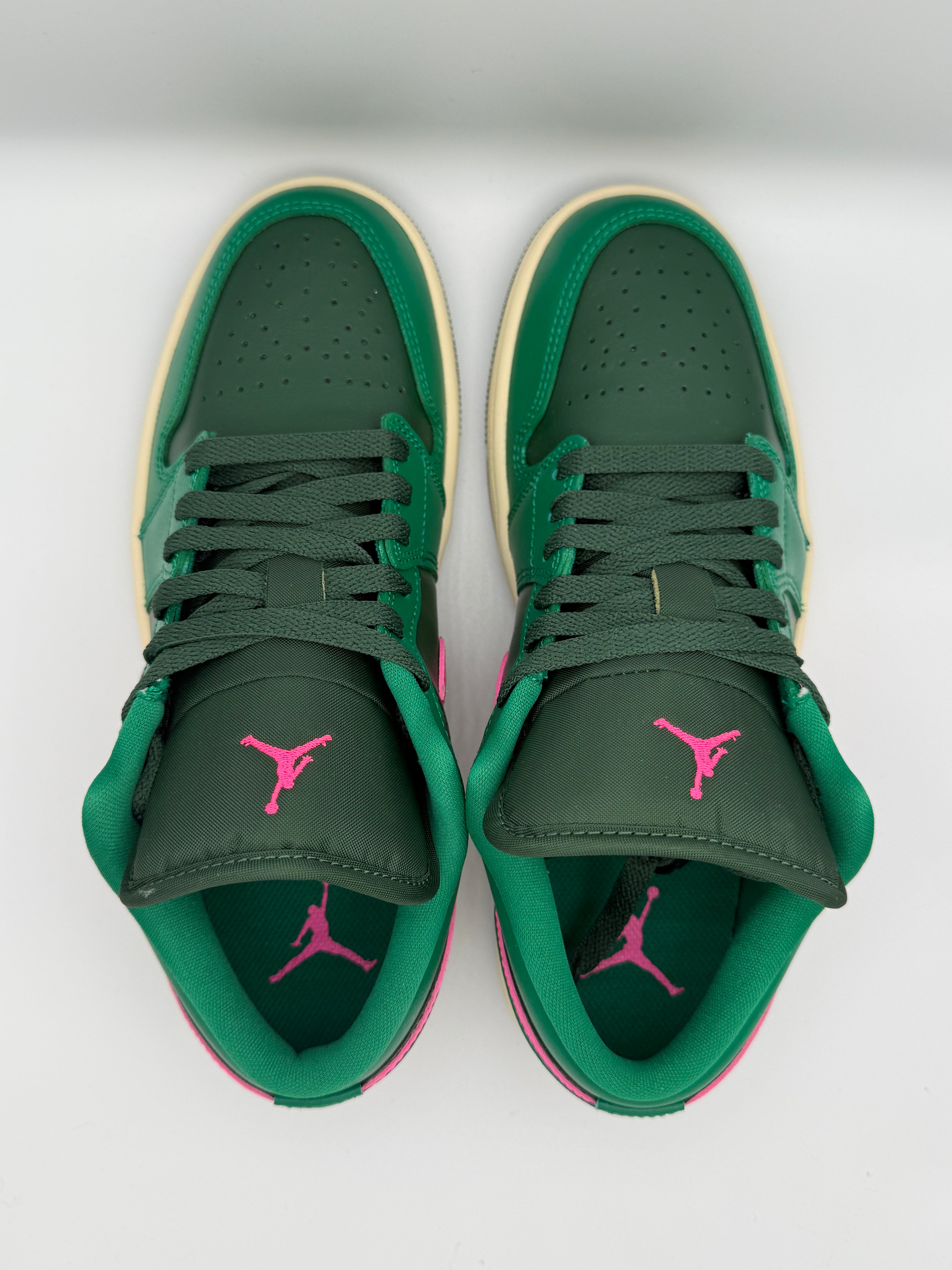 WMNS Air Jordan 1 Low