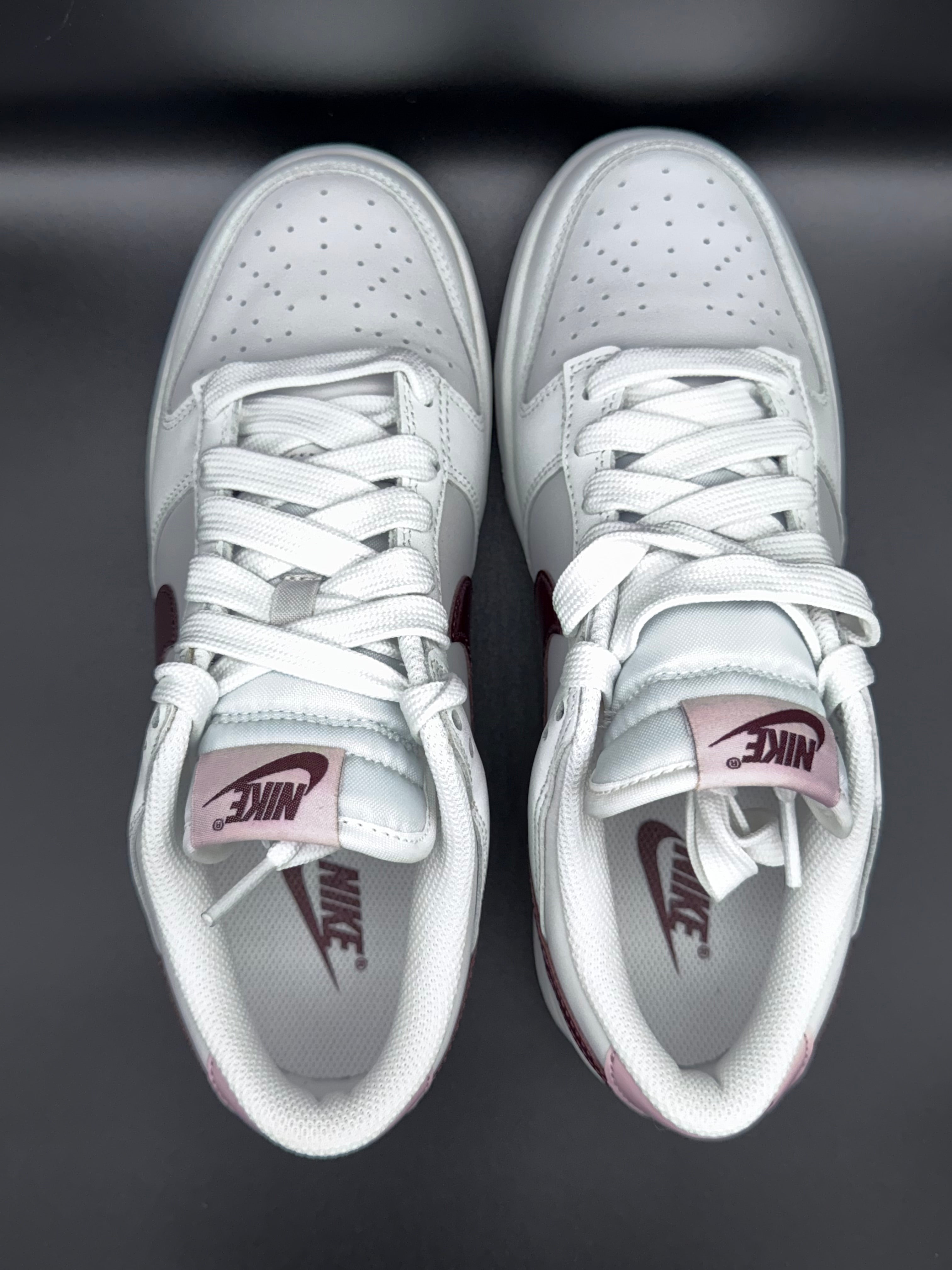 W Nike Dunk Low