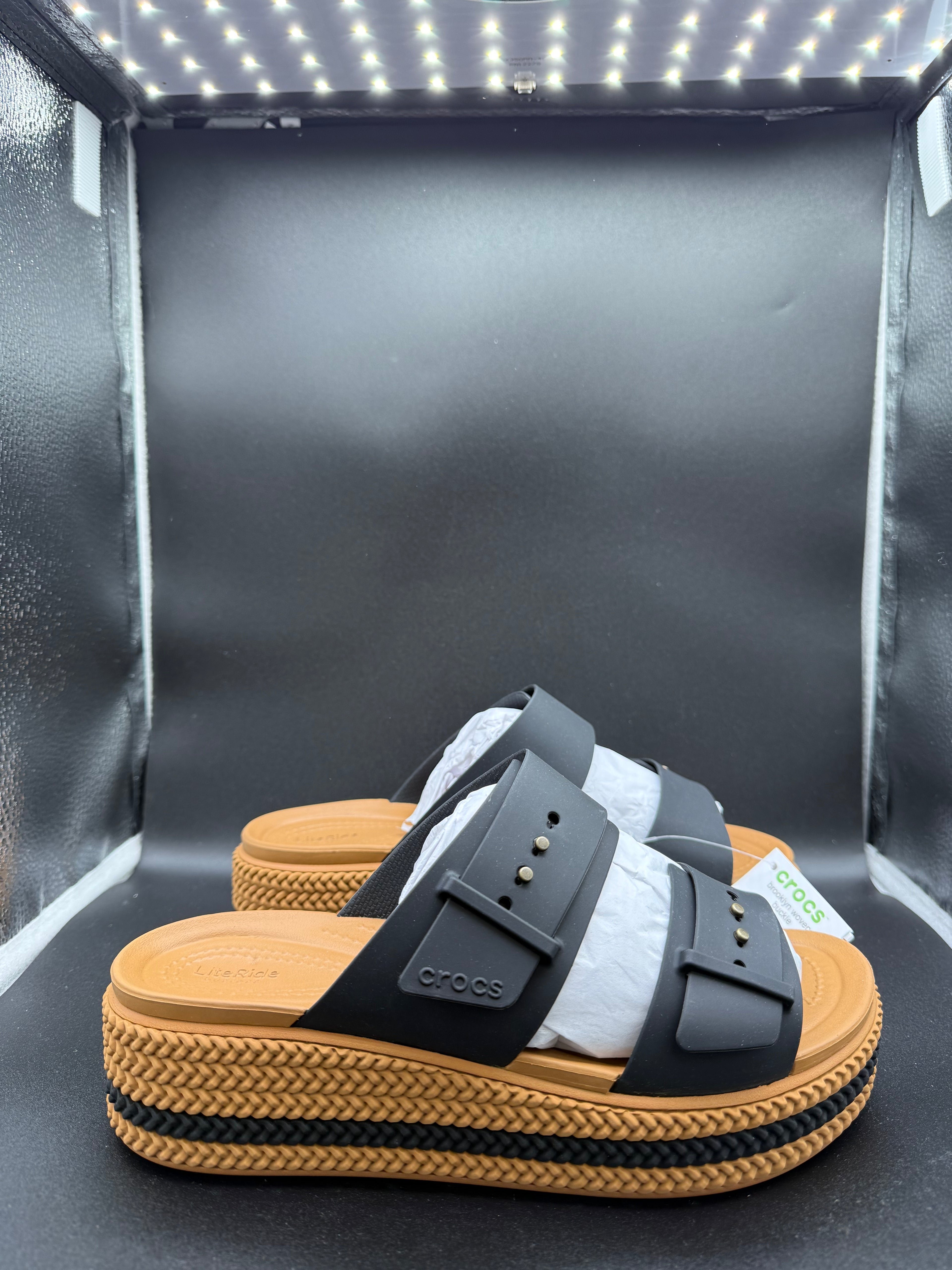 Crocs Brooklyn Woven Buckle 8W